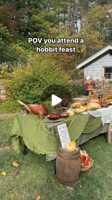 Lotr Second Breakfast, Hobbit Party Activities, Hobbit 33rd Birthday, Hobbit Table Setting, Hobbit Centerpiece, Hobbit Christmas Decorations, Hobbit 1st Birthday, Hobbit Garden Party, Hobbit Party Decor