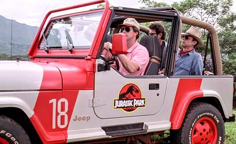 Jurassic Park Car, Famous Movie Cars, Power Wheels Jeep, Jurassic Park Jeep, Jurassic Park Party, Welcome To Jurassic Park, Isla Nublar, Cj Jeep, Jurassic Park 1993