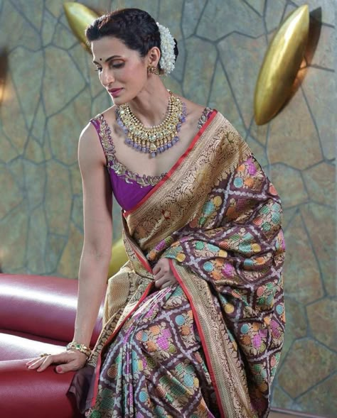 Shilpa Reddy Saree Blouses, Rangkat Banarasi Saree, Banaras Sarees Latest, Brown Pattu Saree, Benaras Sarees, Draped Sarees, Latest Traditional Dresses, Shilpa Reddy, Lehenga Top