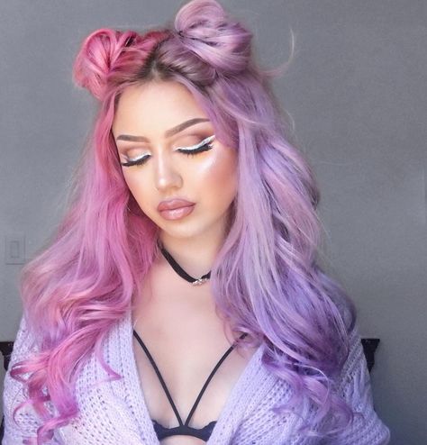 Crystal Posada💋 (@08crystal) on Instagram: “🦄 Why choose one haircolor when you can do both?! 🍬 #pastelhair #btconeshot_pastel17 #unicorntribe…” Half And Half Hair, Cotton Candy Hair, Split Dyed Hair, Pink Hair Dye, Candy Hair, Ball Hairstyles, Split Hair, Hair Color Purple, Pretty Hair Color