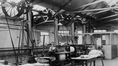 A laundry operation circa 1925 Dry Cleaning Business, Display Visual Merchandising, African American Inventors, Free Man, Old Factory, South Yorkshire, Inventors, South Bend, Machine Shop