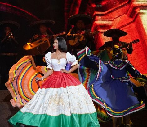 Mariachi Quinceanera Dress, Rancho Outfits, Mariachi Suit, Charro Outfit, Alice In Wonderland Style, Mexican Quinceanera, Angela Aguilar, Mexican Quinceanera Dresses, Mexican Artwork