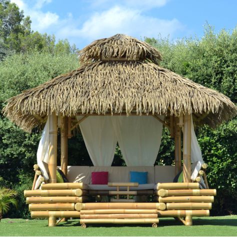 Pool Gazebo Ideas Cabanas, Bamboo Hut, Como Plantar Pitaya, Round Gazebo, Bamboo Furniture Design, Pool Gazebo, Cottage House Designs, Bamboo Building, Bamboo House Design