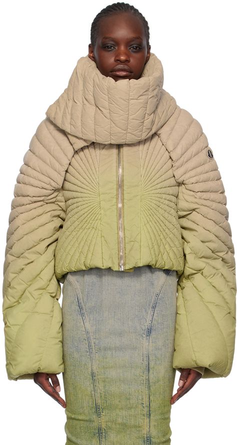 Garment-dyed DIST-certified down-filled quilted nylon taffeta jacket. Gradient pattern throughout. · Detachable funnel neck · Rib knit stand collar · Zip closure · Cropped hem · Press-stud fastening at raglan sleeves · Embroidered logo patch at sleeve · Inset rib knit cuffs · Webbing strap at back · Patch pockets at interior · Fully lined · Logo-engraved silver-tone hardware Part of the Rick Owens x Moncler collaboration. Supplier color: Acid degrade Fill: 90% goose down, 10% goose feather. Sims 4 Cc Puffer Jacket Accessory, Chunky Knit Jacket, Unique Puffer Jacket, Quilting Jacket, Puffer Jacket Fashion, Quilt Fashion, Quilted Fashion, Raglan Jacket, Taffeta Jacket