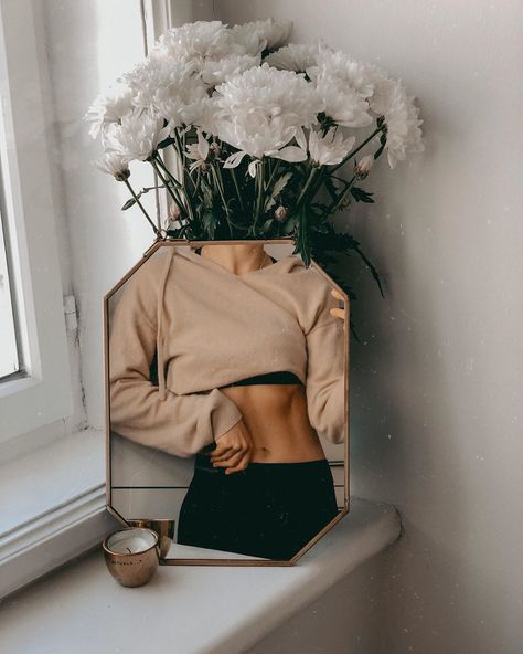 Instagram Home Photo Ideas, Lifestyle Instagram Ideas, Instagram Lifestyle Photos, Lifestyle Photography Women, Ig Aesthetic, Flower Photoshoot, Self Portrait Photography, Photography Posing Guide, Creative Instagram Photo Ideas