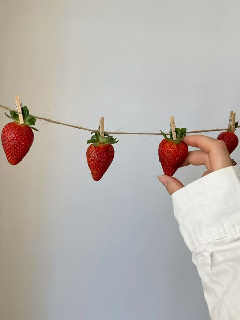 Aesthetic Strawberries, Aesthetic Table, Strawberry Girl, Sipping Tea, Cafe Shop Design, Grazing Table, Cream Aesthetic, Fruit Photography, Creative Instagram Photo Ideas