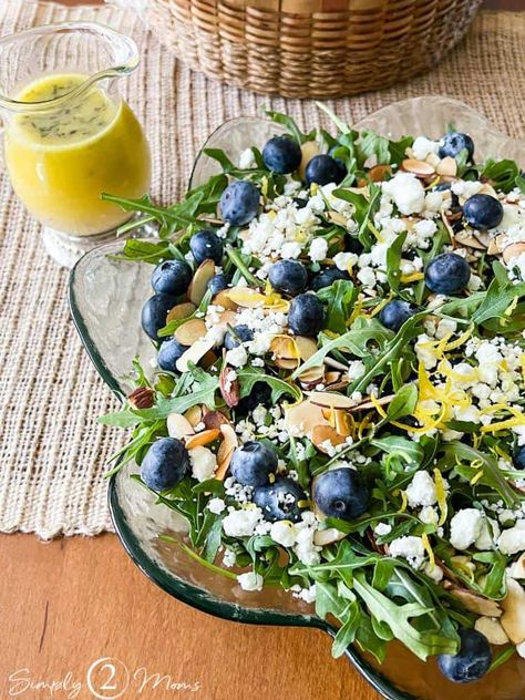 Blueberry Arugula Salad, Bistro Salad With Lemon Herb Vinaigrette, Salad With Peaches And Blueberries, Blueberry Peach Spinach Salad, Blueberry Peach Feta Salad Delish, Blueberry Salad Recipes, Thm Salads, Salad With Lemon Dressing, Salad With Blueberries