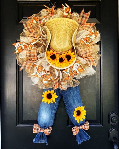 Cowboys Wreath, Scarecrow Hat, Fall Decor Wreaths, Wreath Sunflower, Fall Deco Mesh, Spring Farmhouse, Scarecrow Wreath, Fall Scarecrows, Mesh Wreath Diy