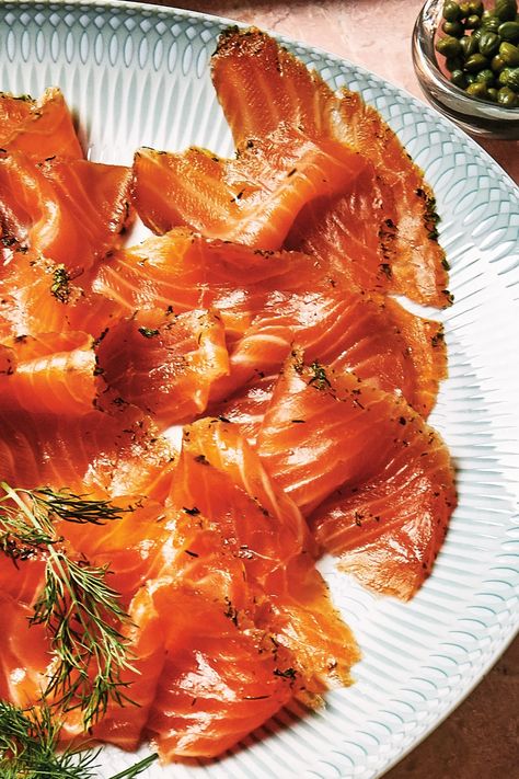 Smokehouse Ideas, Gravlax Recipe, Gluten Free Party Food, Gluten Free Party, Salmon Bagel, Leftover Salmon, Entertaining Recipes, Party Recipes, Hors D'oeuvres