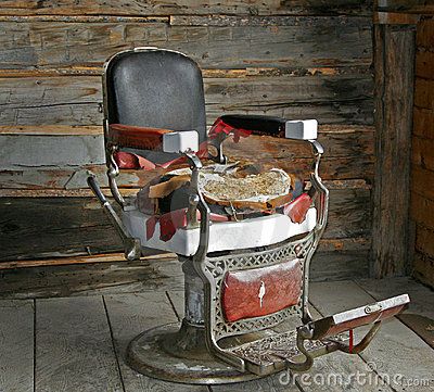 Old Barber Chair. Barber Art, Old School Barbershop, Old Fashion Barber Shop, Old Barber Chair, Cowboy Town, Barber Chair For Sale, Barber Chairs, Vintage Barber, Sweeney Todd