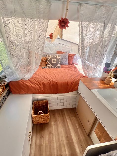 Renovated Pop Up Camper, Pop Up Camper Decor, Boho Pop Up Camper, Pop Up Camper Interior Ideas, Pop Up Camper Hacks, Pop Up Camper Remodel, Small Pop Up Camper Remodel, Small Pop Up Campers, Vintage Camper Redo