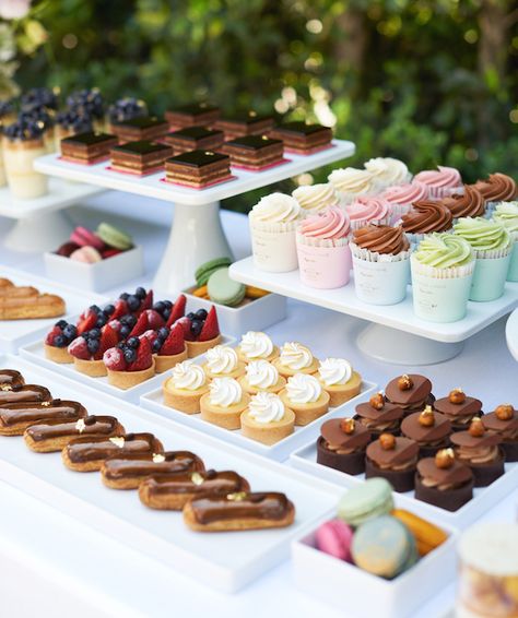 Bottega Louie, Catering Desserts, Party Food Buffet, Catering Ideas Food, Dessert Table Decor, Sweet Bar, Party Food Platters, Wedding Dessert Table, Dessert Display