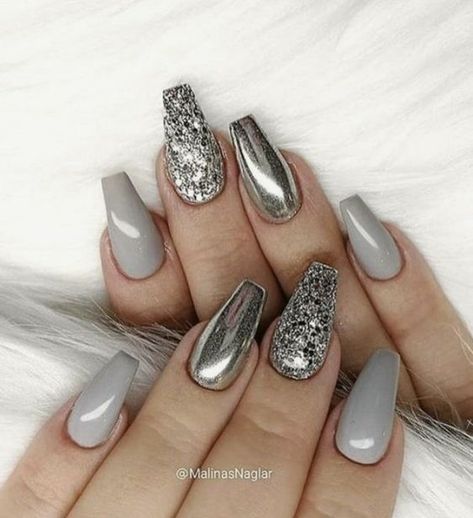 27 Glamorous Gold & Silver Nail Designs for New Year’s Eve - The Catalog Nye Nails Coffin, Nails Coffin Long, Ballerina Nails Designs, Nye Nails, Silver Nail Designs, White And Silver Nails, Stem Challenge, White Glitter Nails, Silver Nail