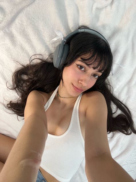 At home selfies #headphones #selfietime #poses Creative Selfie Poses, Selfie Poses Holding Phone, Gen Z Selfie Poses, Poses For Pics At Home, Selfie Ideas Aesthetic At Home, Selfies At Home Ideas, Headphone Selfie Ideas, Selfie Inspo Aesthetic At Home, Ideas For Selfies At Home