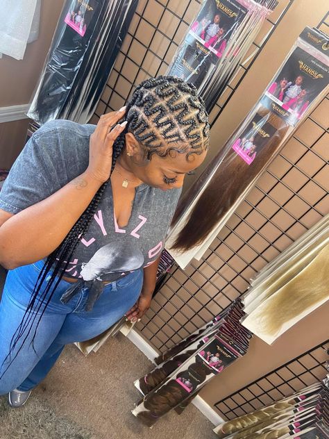 Zig Zag All Back Cornrows, Zig Zag All Back Hairstyles, Squiggly Cornrows, Cornrow Zig Zag Hairstyles, Zig Zag Part Hair Braids, Zig Zag Feed In Braids Cornrows, Zig Zag Hairstyles For Black Women, Updo Feed In Braids Hairstyles, Feed In Braids For Black Women