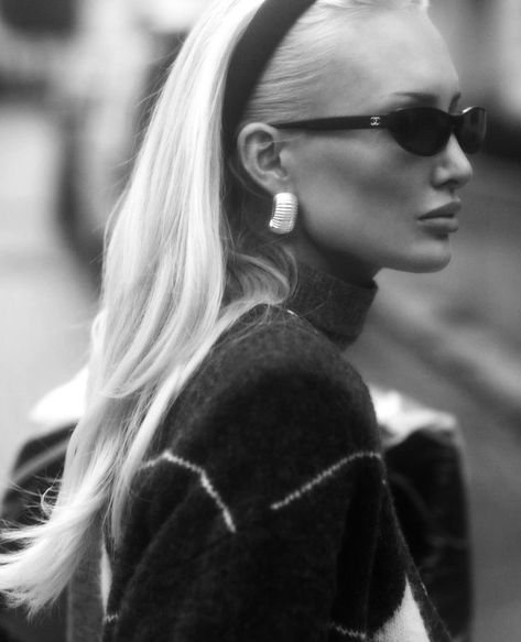 Vogue Beauty, Black Headband, Old Money Style, Old Money Aesthetic, Rich Girl, Model Life, Mode Inspiration, Fashion Killa, Hermes Birkin