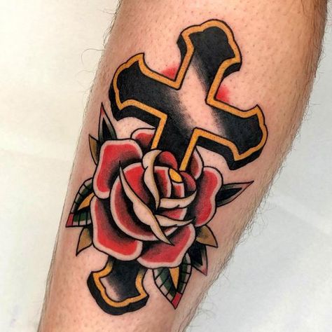 Christian American Traditional Tattoos, Traditional Cross Tattoo, Traditional Tattoo Cross, Cross With Roses Tattoo, Cross With Roses, Cross Tattoo On Hand, German Tattoo, Tato Tradisional, Bible Tattoos