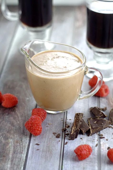 Homemade Chocolate Raspberry Coffee Creamer Paleo Coffee Creamer, Coffee Creamer Recipes, Pumpkin Coffee Creamer, Homemade Coffee Creamer Recipe, Mocha Creamer, Eggnog Coffee, Raspberry Coffee, Vanilla Coffee Creamer, Homemade Coffee Creamer