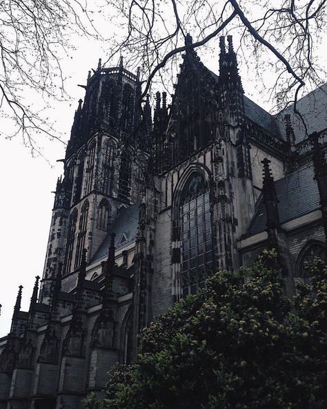 Goth Architecture, Black Architecture, Gothic Buildings, Gothic Castle, Castle Aesthetic, Gothic Cathedrals, Gothic Church, Gothic Aesthetic, Fantasy Castle