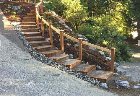 Steps Down To Lake, Diy Garden Flowers, Gardening Hacks Diy, Plant Backyard, Sloped Landscaping, Steep Hillside Landscaping, Creek Landscaping, Outdoor Design Ideas, Slope Landscaping