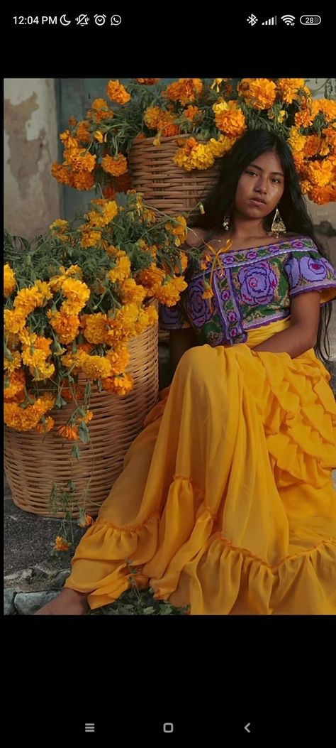 Mexican Cottagecore Outfits, Latin American Culture Aesthetic, Spanish Clothing Aesthetic, Traditional Mexican Photoshoot, Latina Princess Aesthetic, Mexican 70s Fashion, Mexican Fashion Aesthetic, Mexican Theme Photoshoot, Mexican Clothes Women