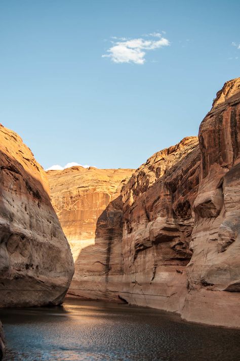 Glen Canyon Dam, The Narrows, Sandstone Wall, Glen Canyon, Canyon Lake, Lake Powell, On A Boat, Colorado River, Blue Lake