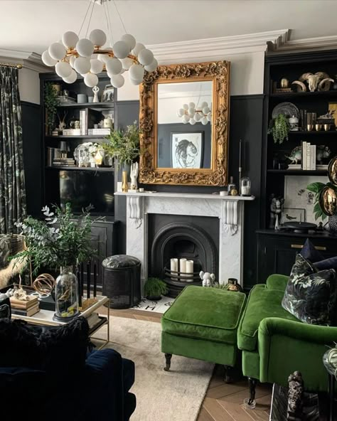 Goth House, Moody Design, Moody Living Room, Dark Living Rooms, Maximalist Home, Apartment Decoration, Edwardian House, Dark Home Decor, Dark Home