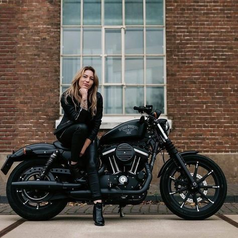 Biker Lady, Motorcycle Photo Shoot, Social Media Specialist, Biker Photography, Cycling Girl, Biker Photoshoot, Motorcycle Photography, Motorcycle Aesthetic, Bike Photoshoot