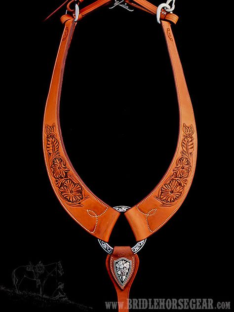 Breast Collars For Horses, Bridle Horse, Leather Horse Tack, Horse Shop, Western Bridles, Cowboy Gear, Western Horse Tack, Barrel Horse, Horse Equipment