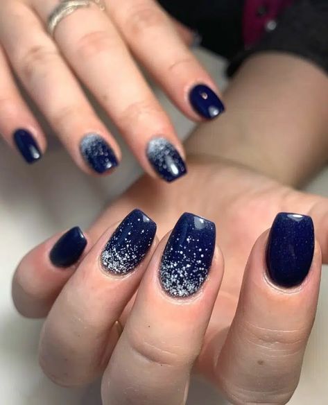 30+ Bold Blue and Silver French Tip Nails to Make a Statement - Nail Designs Daily Blue Christmas Nails, Blue And Silver Nails, Silver Nail Designs, Face Glitter, Blue Gel Nails, Royal Blue Nails, Dark Blue Nails, Navy Blue Nails, Fake Nails Long