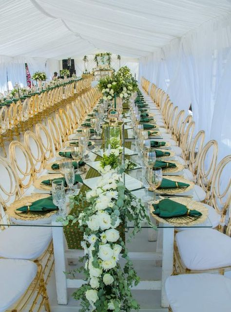 African Wedding Theme, Emerald Wedding Colors, Emerald Green Wedding Theme, Green Wedding Decorations, Wedding Ceremony Decorations Outdoor, Simple Beach Wedding, Africa Wedding, African Traditional Wedding Dress, Rustic Wedding Decorations