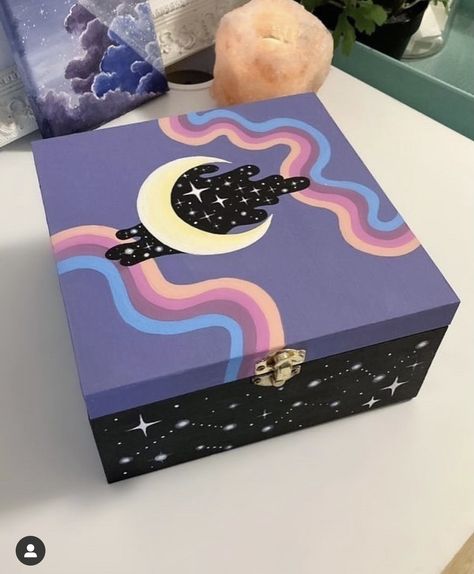 Heart Box Painting Ideas, Shoe Box Painting, Shoe Box Painting Ideas, Box Painting Ideas Aesthetic, Shelly Clouds, Box Painting Ideas, Wooden Box Crafts, Painting Ideas Aesthetic, Box Painting