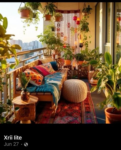 Vibey House, Eclectic Patio, Ideas Para Decorar Jardines, Cozy Sunroom, Bohemian Patio, Balcony Design Ideas, Colorful Apartment, Sunroom Decorating, Boho Patio