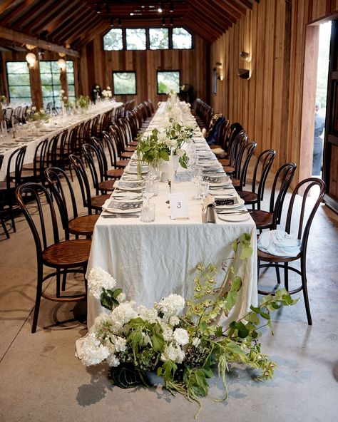 Swoon worthy tablescapes that make your heart skip a beat.. It’s a yes from me! ✨ Extra tall taper candles near the bride and groom ✨ mix match vases in the same tone/colour ✨No matchy-matchy so it feels natural and organic ✨en masse style arrangements that feel effortlessly ethereal Yum yum yum!! Legend on the lens @jamessimpsonweddings Venue is the gorgeous @greyleigh.kiama Greyleigh Kiama, Beat It, Sydney Wedding, Taper Candles, Wedding Florist, Yum Yum, Bride And Groom, Mix Match, Tablescapes