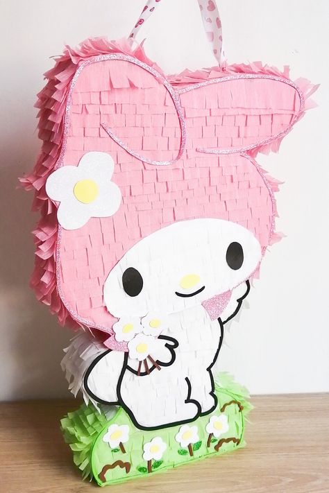 My Melodi, Hello Kitty Pinata, Hello Kitty Theme Party, Piñata Ideas, Hello Kitty Birthday Party, Hello Kitty Themes, Melody Hello Kitty, Hello Kitty Party, Hello Kitty Birthday