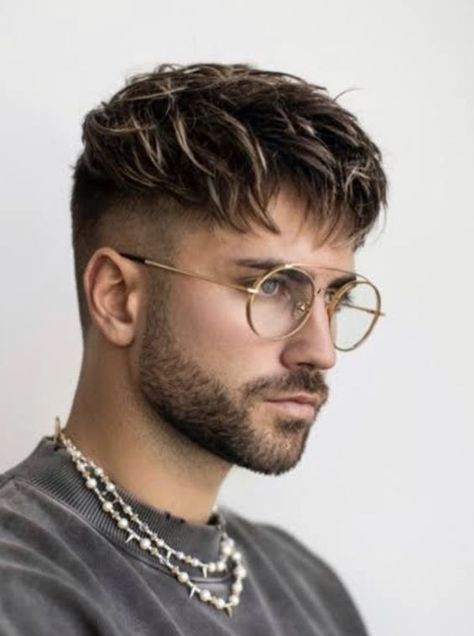 Best Fade Haircuts, Mens Haircuts Short Hair, Crop Haircut, Gents Hair Style, Crop Hair, Mens Hairstyles Thick Hair, Beard Hairstyle, Men Hair Color, Faded Hair