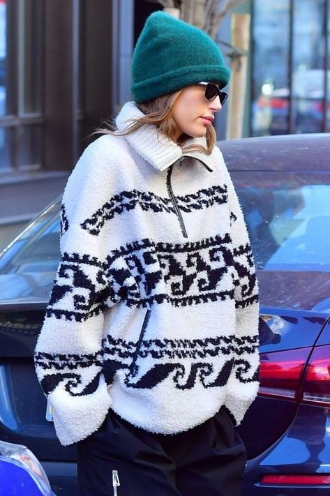 Hailey Bieber Winter Outfits, Hailey Bieber Winter, Hailey Bieber Street Style, Hailey Rhode Baldwin, Hailey Bieber Outfits, Hailey Baldwin Style, Fashion Stand, Hailey Baldwin, Celebrity Street Style