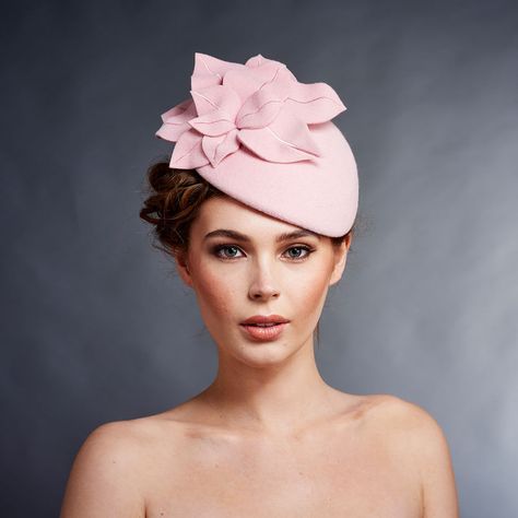 Hats for Ascot | Rosie Olivia Millinery Bridal Pillbox Hat, Hair Up With Fascinator Headband, Pink Pillbox Hat, Pillbox Hats, Easy Trendy Hairstyles, British Hats, Occasion Hats, Crazy Hats, Trendy Hairstyle