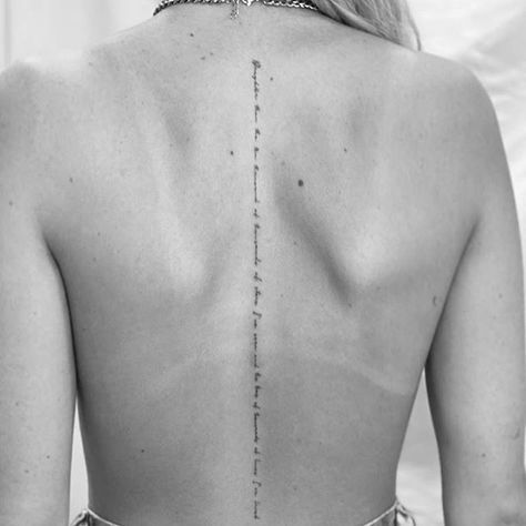 Back Tattoos Words, Dainty Small Tattoos, Girl Spine Tattoos, Tattoos Words, Wörter Tattoos, Small Tattoo Ideas For Women, Small Tattoos For Women, Girl Back Tattoos, Hip Tattoos Women