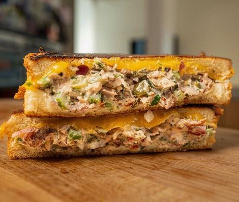 Ultimate Smoked Tuna Melt - Traeger Grills Ultimate Tuna Melt, Pork Wings, Vegetable Cocktails, Sandwich Melts, Tuna Melt Sandwich, Smoked Tuna, Tuna Tacos, Brisket Chili, Pork Rub