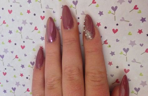 Dusty pink almond nails with magpie glitter unicorn chrome and Swarovski crystals #lollysnailsandbeauty Unicorn Chrome, Pink Almond Nails, Pink Chrome Nails, Glitter Unicorn, Pink Chrome, Chrome Nails, Magpie, Almond Nails, Dusty Pink