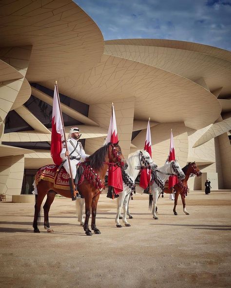 National Museum Of Qatar, Qatar National Day, Diy Photo Frames, Ramadan Crafts, Qatar 2022, Interactive Installation, Home Stay, Paris Design, Arabic Art