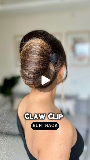 Easy Updo With Claw Clip, Bun With Hair Clip, Updo With Claw Clip, Claw Clip Bun, Easy Claw Clip Hairstyles, Easy Bun Tutorial, Long Hair Dos, French Twist Updo, Low Bun Hairstyles