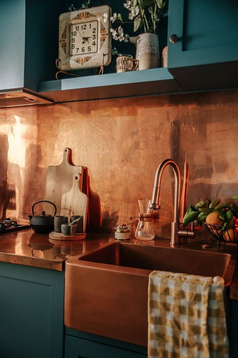 Teal And Copper Kitchen Interior Design, Copper And Green Kitchen, Avion Trailer, Airbnb Cottage, Teal And Copper, Bungalow Kitchen, Copper Faucet, Master Kitchen, Copper Kitchen