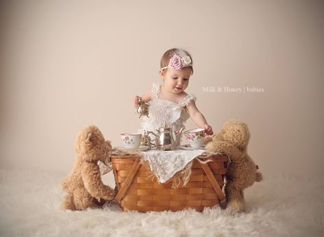 Ƭℯ⍺ ६ ℬℯ⍺ཞ Ϛℴ ƬƬ⍺ɠℯ Tea Party Pictures, Tea Party Photography, 2nd Birthday Pictures, Kamloops British Columbia, Honey Photography, Toddler Photoshoot, Teddy Bear Party, Teddy Bear Birthday, Party Photoshoot