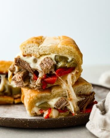 Slow Cooker Philly Cheese Steak, Philly Cheesesteaks, Philly Cheese Steak Recipe, Philly Steak, Cheesesteak Recipe, Tender Meat, The Recipe Critic, Recipe Critic, Cheese Steak