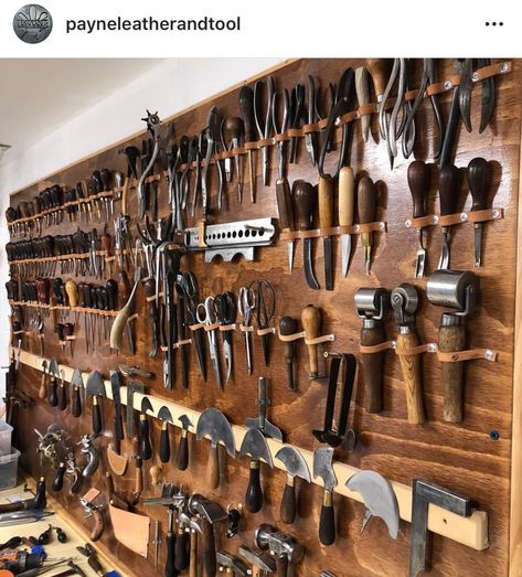 Leather Shop Organization, Leather Working Station, Garage Welding Shop, Leather Workshop Studio, Leather Workshop Ideas, Leathercraft Workshop, Leather Tool Storage, Rustic Workshop, Tool Wall Storage