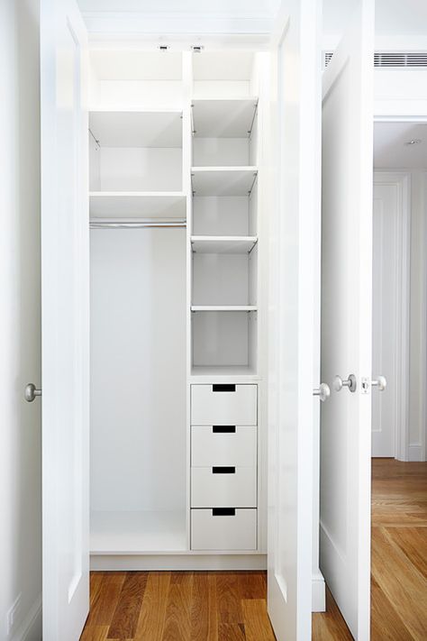 Narrow Closet Organization, Small Closet Storage, Unique Bedroom Ideas, Narrow Closet, Small Closet Organization Bedroom, Ikea Closet Organizer, Closet Ikea, Closet Small Bedroom, Ikea Closet