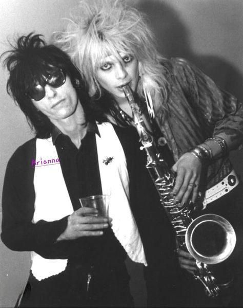 JOHNNY THUNDERS | 💜🎶🧡 | Facebook Stiv Bators, Lemmy Motorhead, Michael Monroe, Johnny Thunders, Lemmy Kilmister, Hanoi Rocks, Punk Rocker, Rock N’roll, Rock'n Roll