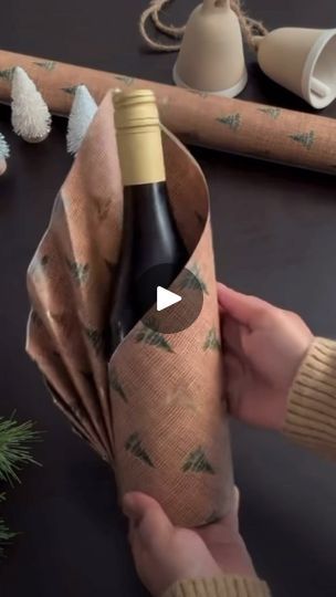 3 Days Till Christmas, Wrap A Wine Bottle, Wine Bottles Gift Wrap, Bottle Gift Wrapping, Diy Popsicle Stick Crafts, Fun Wine Glasses, Wrapped Wine Bottles, Wine Bottle Topper, Days Till Christmas